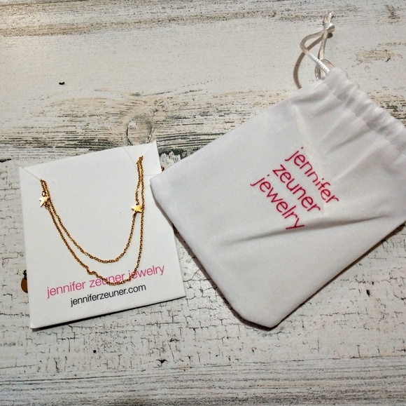 Dainty Star Gold Necklace - Picture 4 of 4